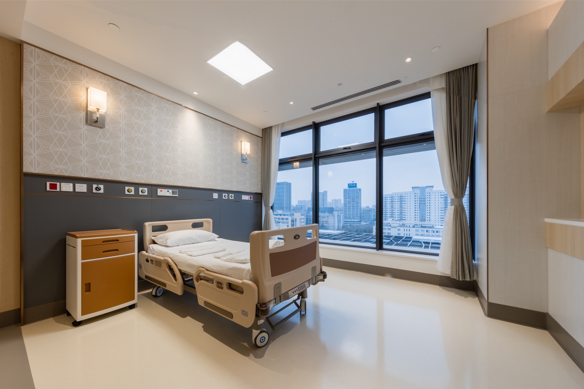 Quiet private consultation room at Shanghai Jiahui International Hospital